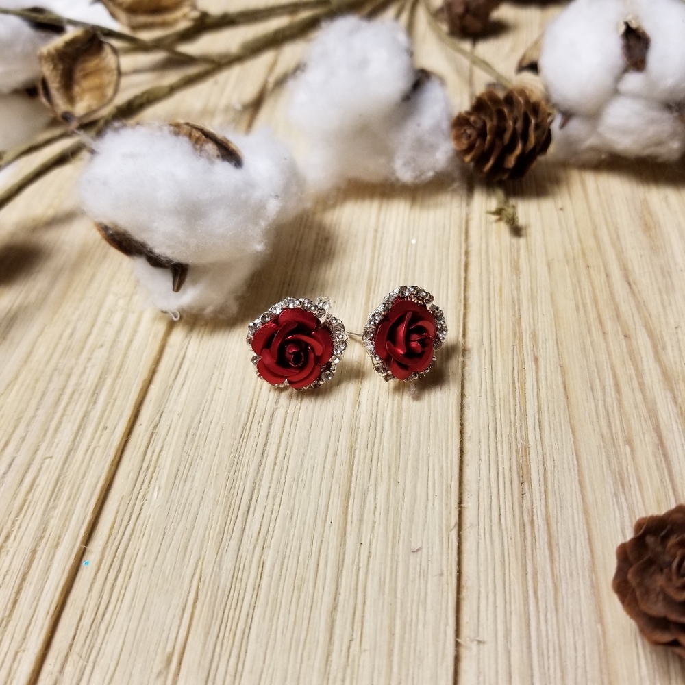 🌹🌹HOST PICK🌹🌹BREATHTAKING!!  Red Rose earrings in SILVER 🌹🌹 - Picture 15 of 16